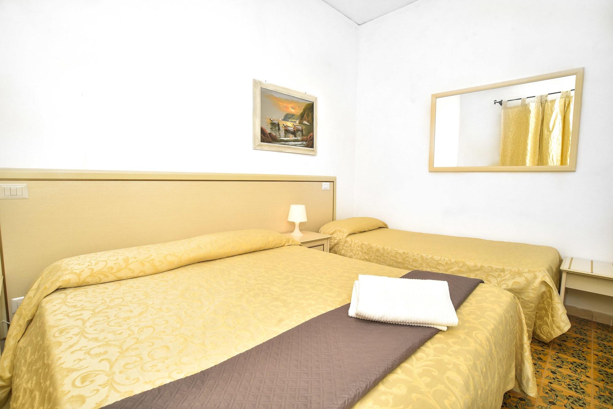 Charme Hotel La Villa Tina อีสเกีย ภายนอก รูปภาพ