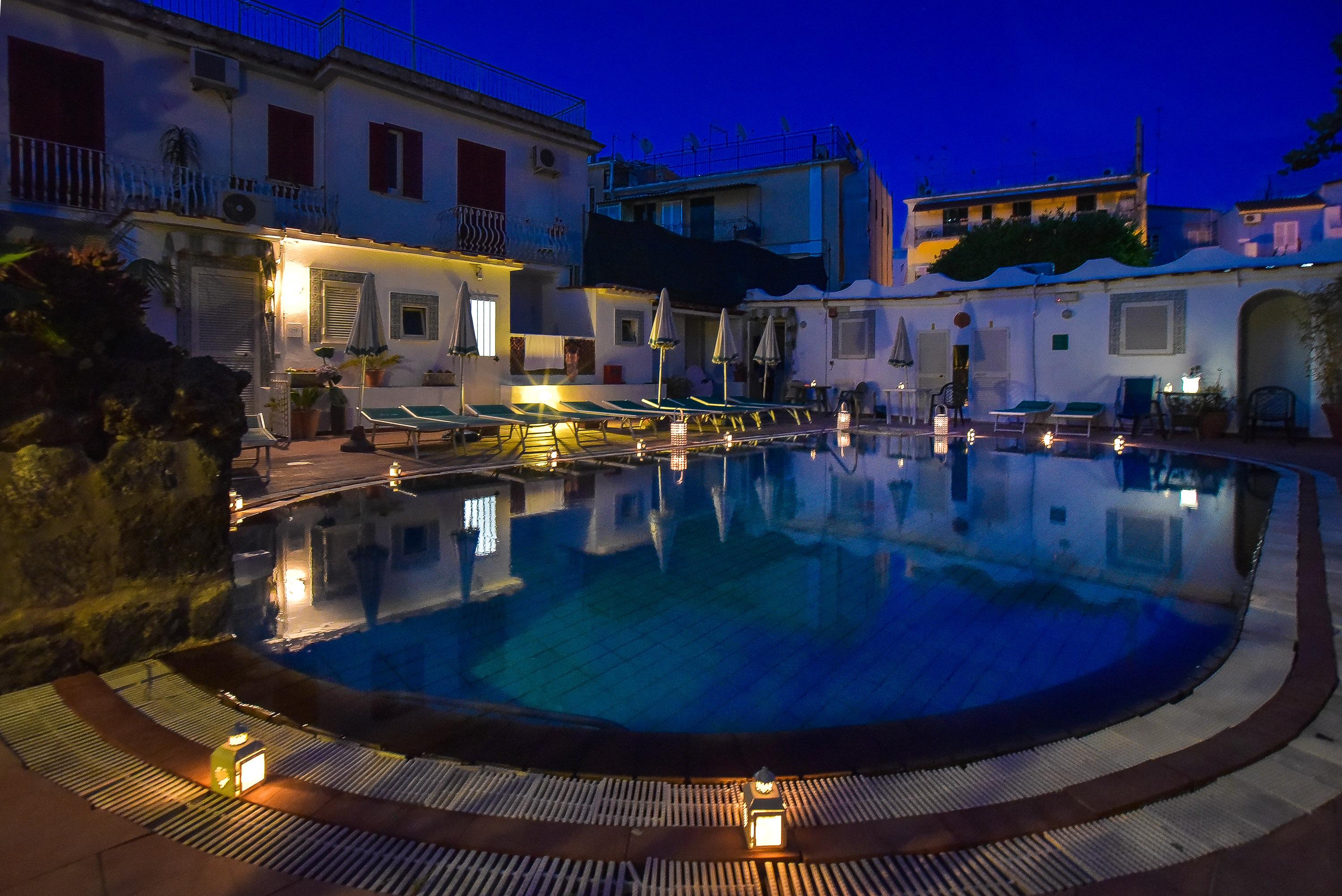 Charme Hotel La Villa Tina อีสเกีย ภายนอก รูปภาพ